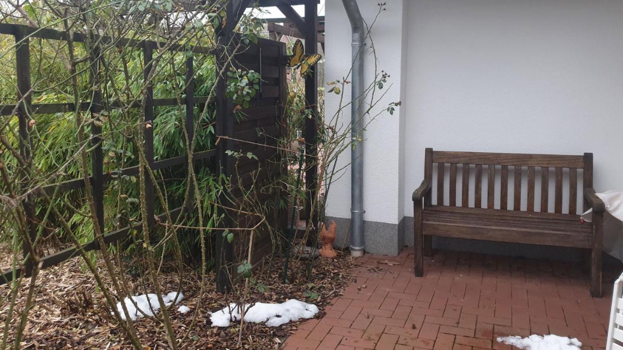 Ferienwohnung Mit Terrasse, Kostenloses Wlan, Parkplatz Bad Oeynhausen Exterior photo